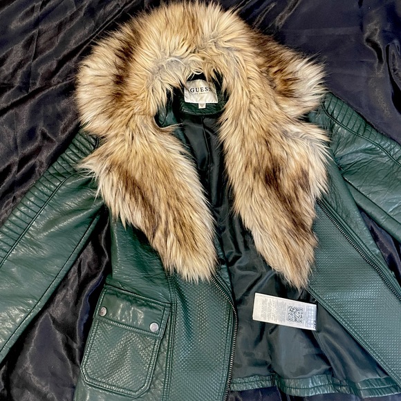 Woman’s GUESS Jacket - Picture 2 of 5